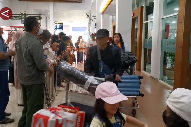bandara adi soemarmo layani 704 penerbangan mudik lebaran