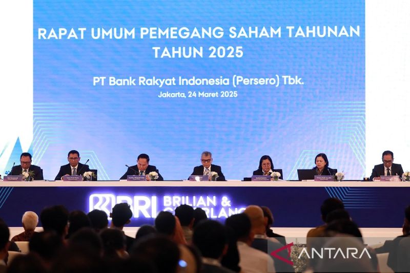 bi berhentikan tiga pejabat usai ditunjuk jadi komisaris bank bumn
