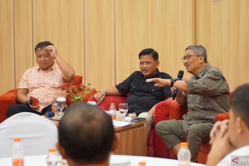 bulog realisasi penyerapan capai 700 ribu ton setara beras