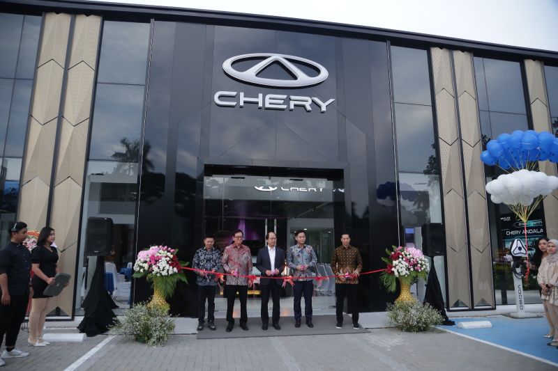 chery resmikan diler ke 45 dengan konsep identitas visual terbaru