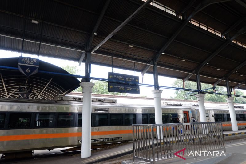 daop 8 catat 32551 penumpang lakukan perjalanan pada hari lebaran
