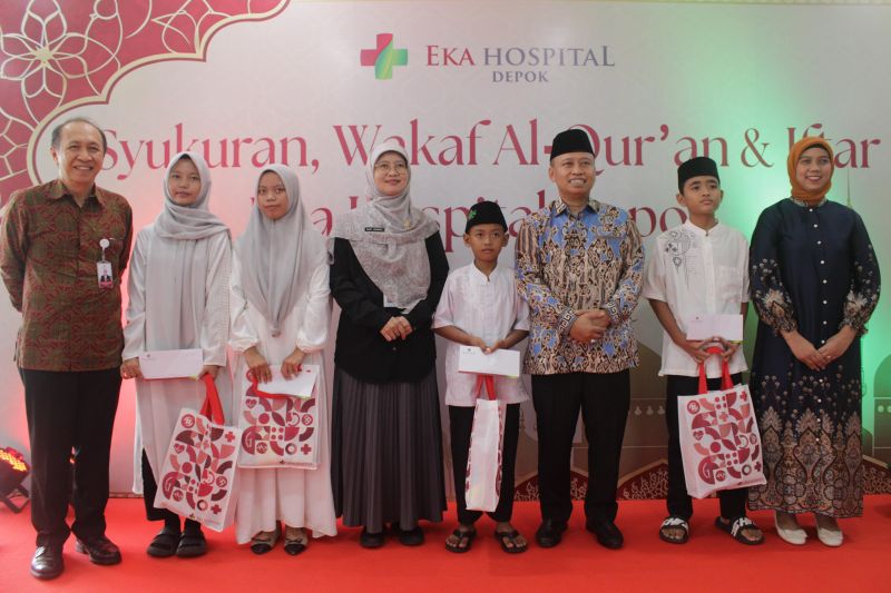 eka hospital depok wakaf 1000 al quran tandai resmi beroperasi