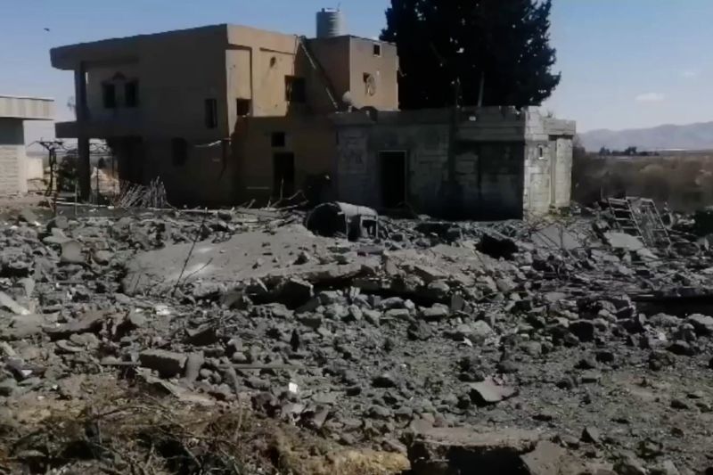 enam orang terluka akibat serangan udara israel di lebanon timur