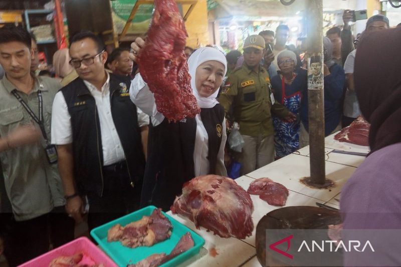 Gubernur Khofifah pantau pasokan bahan pokok di Pasar Besar Madiun 1 gubernur khofifah pantau pasokan bahan pokok di pasar besar madiun