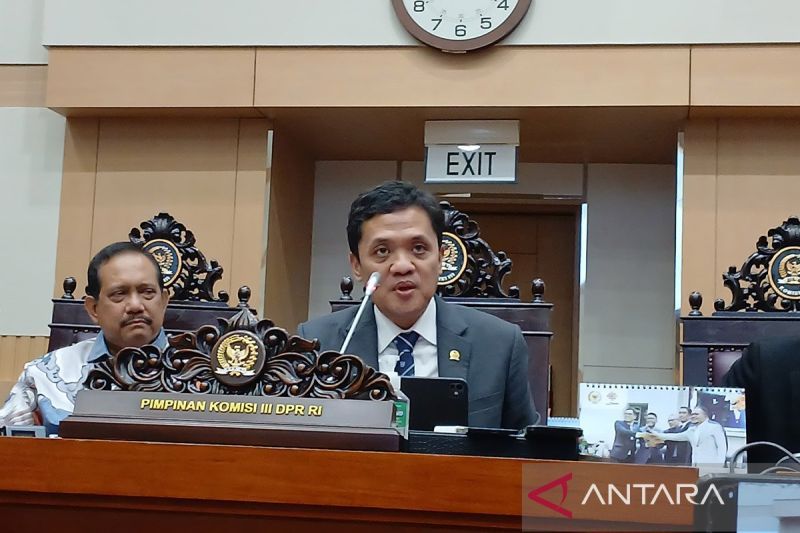 habiburokhman pastikan pembahasan ruu kuhap di komisi iii dpr