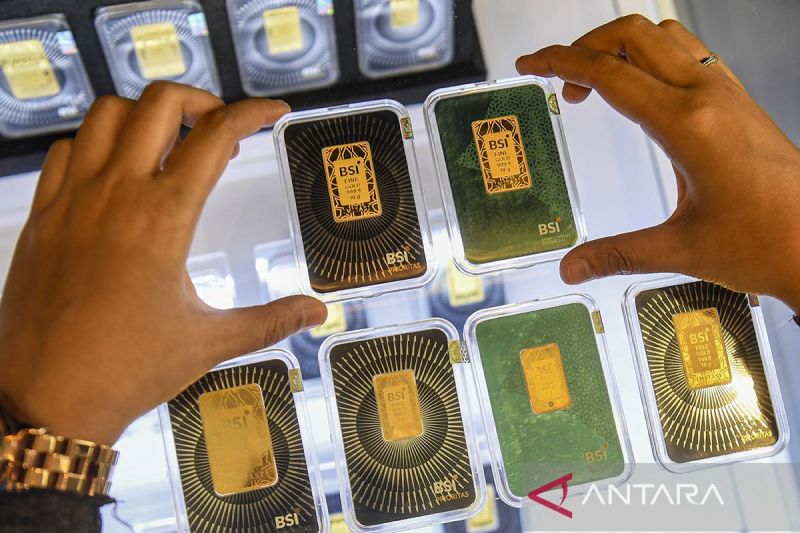 harga emas antam ubs galeri24 di pegadaian stabil pada lebaran 2025
