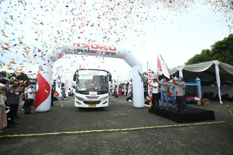 isuzu hadirkan mudik gratis untuk ratusan mekanik dan sopir