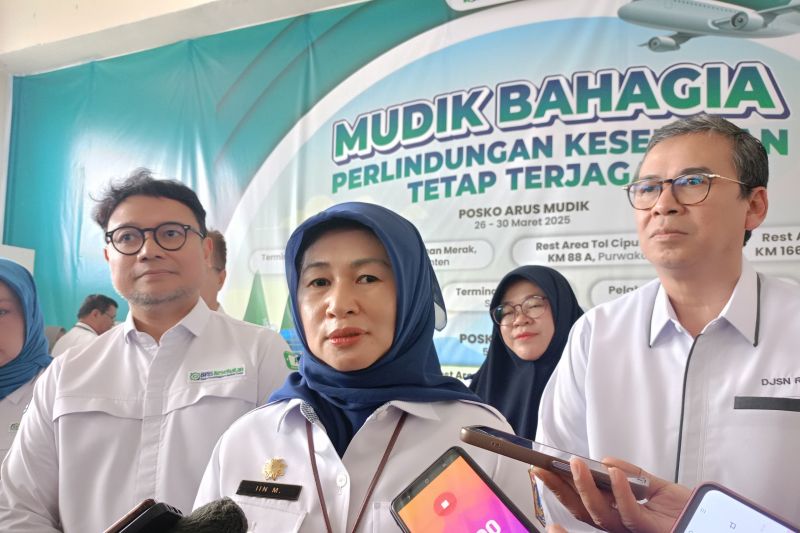 Jaktim imbau pemudik cek kesehatan di posko BPJS Kesehatan 1 jaktim imbau pemudik cek kesehatan di posko bpjs kesehatan