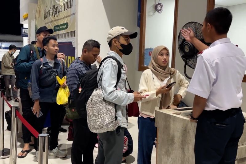 Jalur kereta amblas di Manonjaya-Ciamis, KAI alihkan arah perjalanan 1 jalur kereta amblas di manonjaya ciamis kai alihkan arah perjalanan