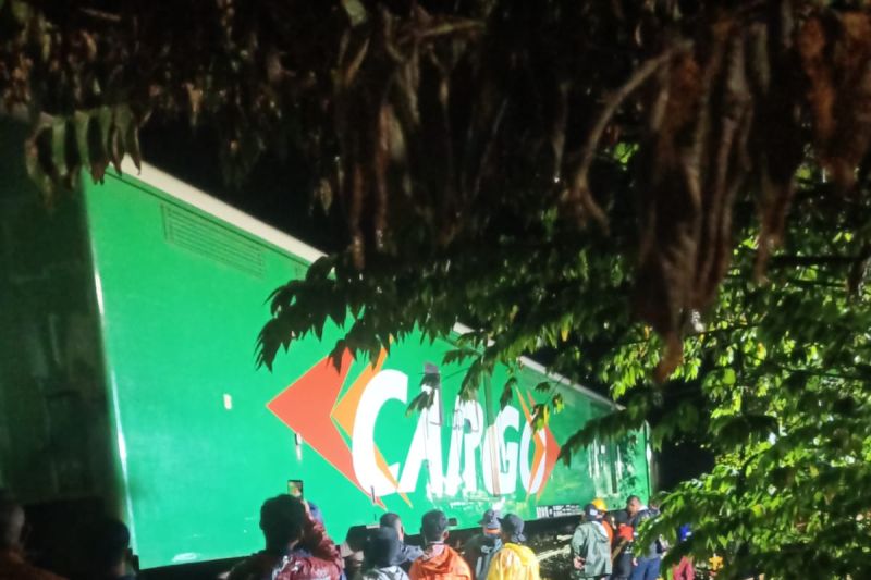 jalur rel ciamis manonjaya sudah dapat dilalui kembali