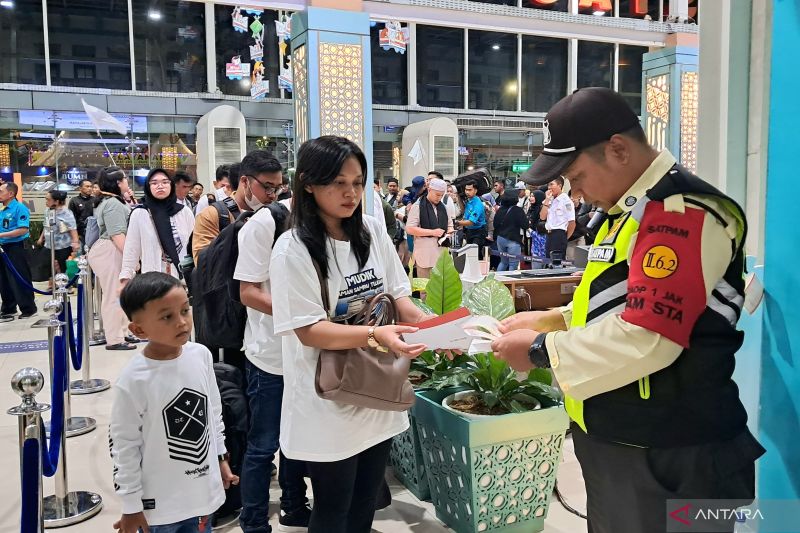 kai akan perluas stasiun pasar senen antisipasi peningkatan penumpang