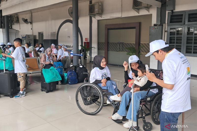 kai layani ratusan penumpang difabel pada arus mudik h 2 lebaran