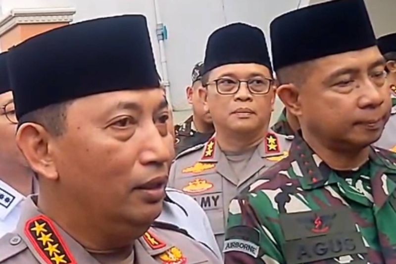 kapolri dan panglima tni kunjungi rumah briptu anumerta ghalib