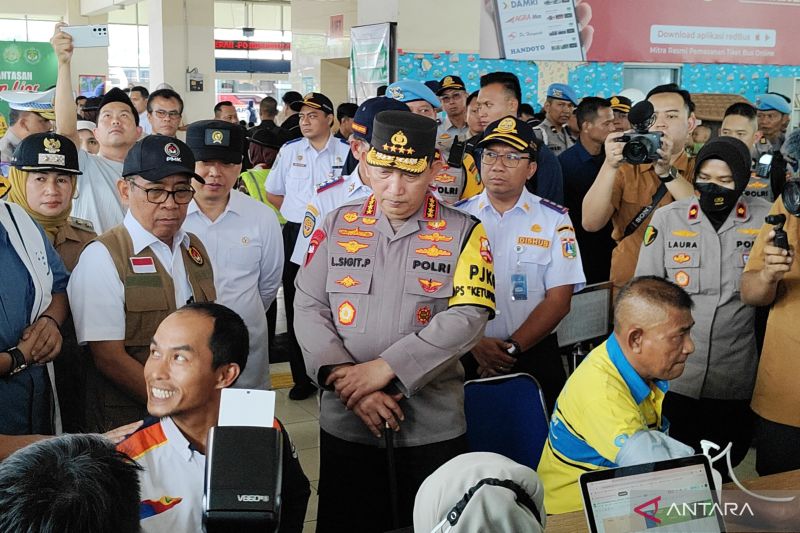 kapolri tinjau terminal pulo gebang untuk pastikan bus berjalan aman
