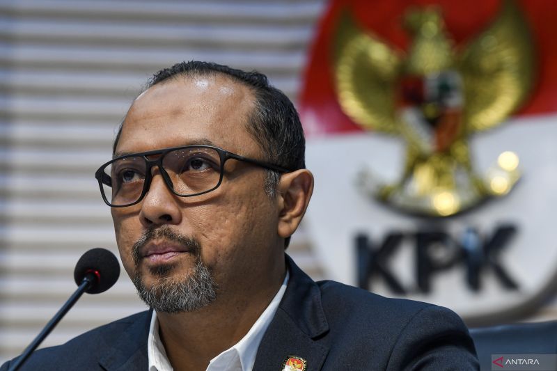 kpk periksa fathroni diansyah soal penggeledahan visi law office