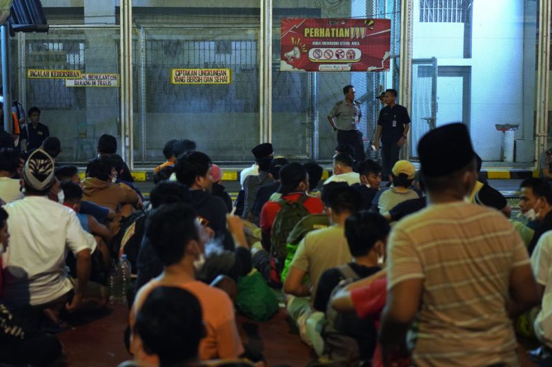 Kriminalitas kemarin, peracik narkoba ditangkap hingga temuan jasad 2 kriminalitas kemarin peracik narkoba ditangkap hingga temuan jasad