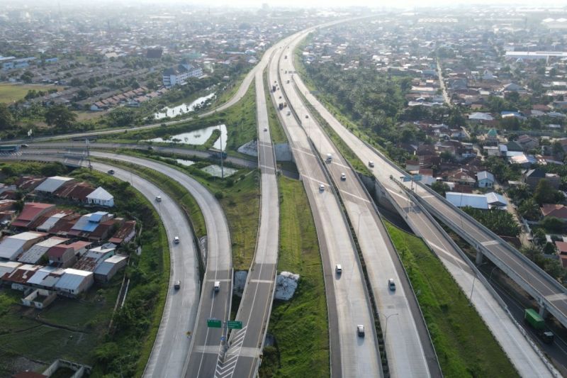 lalin di ruas tol belmera meningkat pada h 9 lebaran