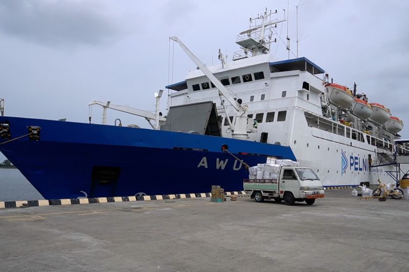 lebih dari seribu orang tinggalkan bali lewat pelabuhan benoa