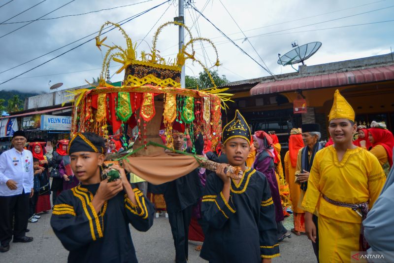 mengenal keberagaman suku di pulau sumatera dari aceh hingga ogan