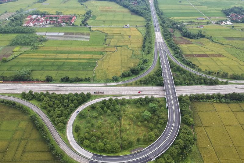 mudik lebaran 2025 daftar tarif jalan tol trans jawa