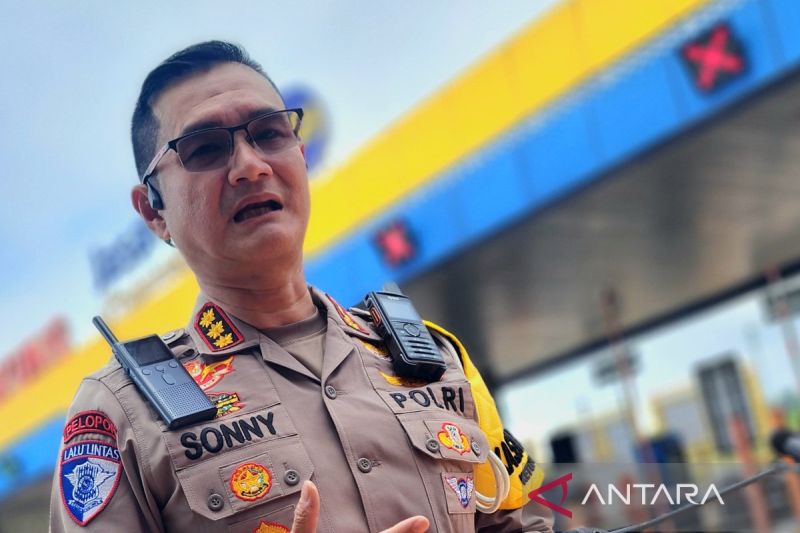 "One way" di Tol Kalikangkung diakhiri setelah arus turun signifikan 1 one way di tol kalikangkung diakhiri setelah arus turun signifikan
