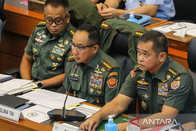 panglima tni rotasi 21 pati au ini daftar namanya pada maret 2025
