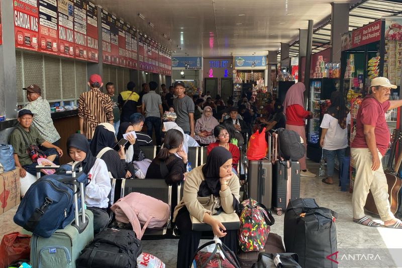 Penumpang yang mudik melalui Terminal Kalideres hampir tembus 3 ribu 1 penumpang yang mudik melalui terminal kalideres hampir tembus 3 ribu