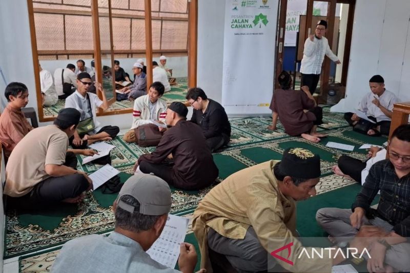 pesantren jalan cahaya baznas lakukan dakwah inklusif bagi disabilitas