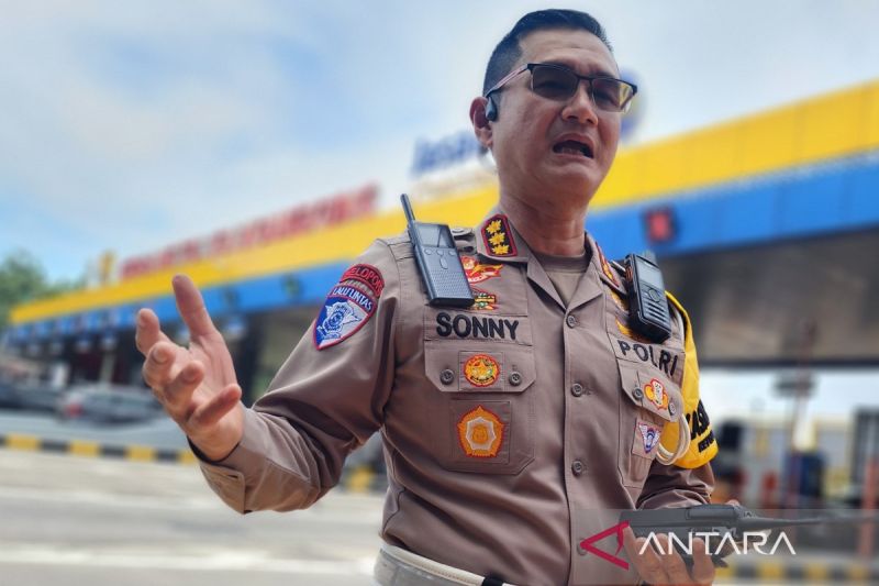 Polda Jateng berlakukan satu arah mulai Brebes sampai Kalikangkung 1 polda jateng berlakukan satu arah mulai brebes sampai kalikangkung