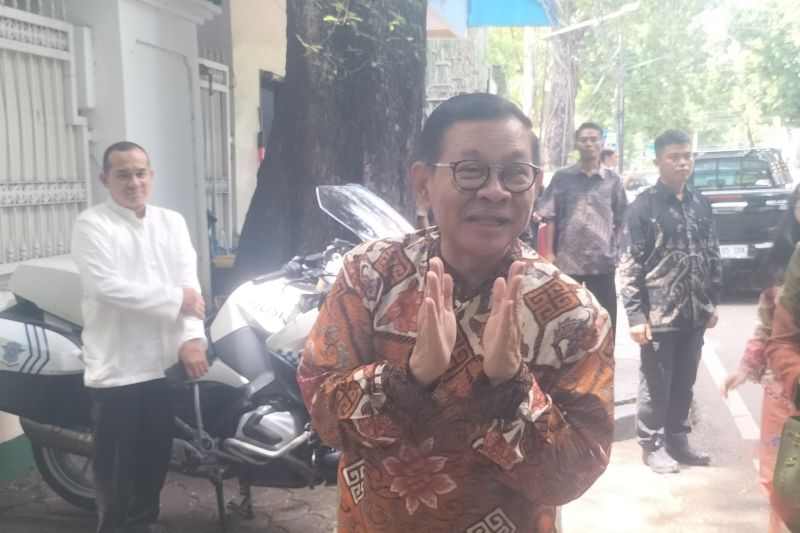pramono anung dan bang doel sambangi rumah megawati saat idul fitri