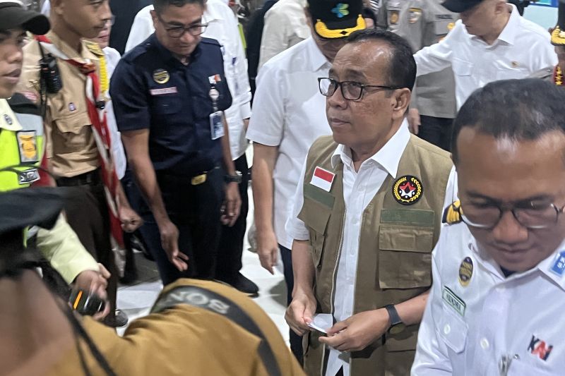 pratikno nilai kebijakan wfa pengaruhi arus mudik naik kereta api