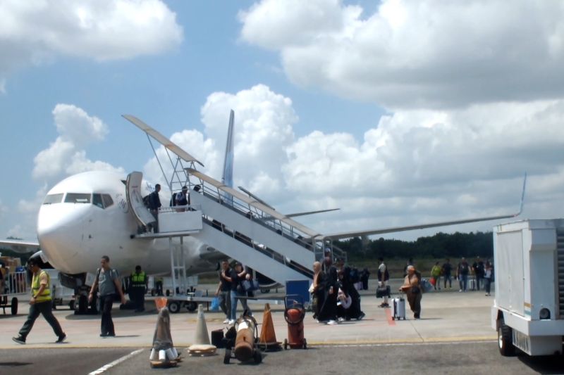 puncak arus mudik bandara depati amir siapkan 9 penerbangan tambahan