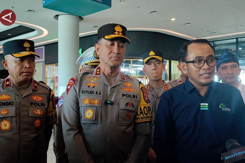 puncak arus mudik di pelabuhan merak terlewati pada h 3 lebaran