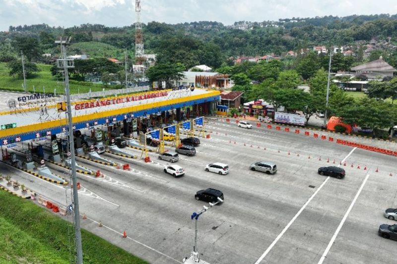 sebanyak 605228 kendaraan ke wilayah timur trans jawa di h 2 lebaran