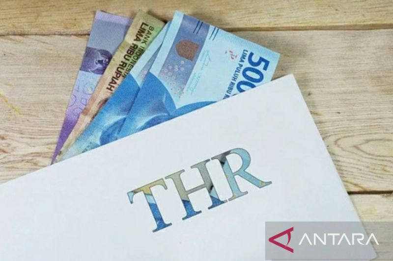 sejarah di balik tradisi pemberian thr di indonesia