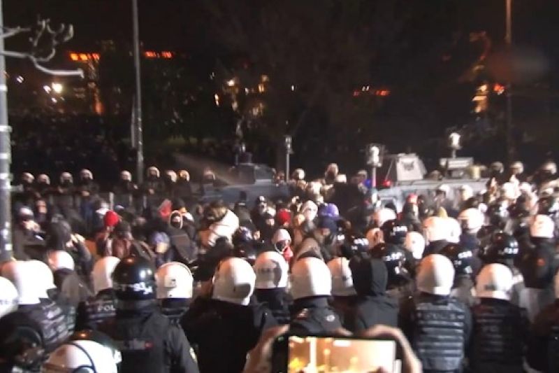 turki tangkap l400 orang usai protes penahanan wali kota istanbul