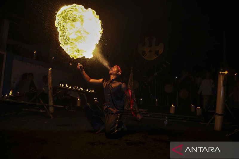 warga ternate sambut malam lailatulqadar dengan tradisi ela ela