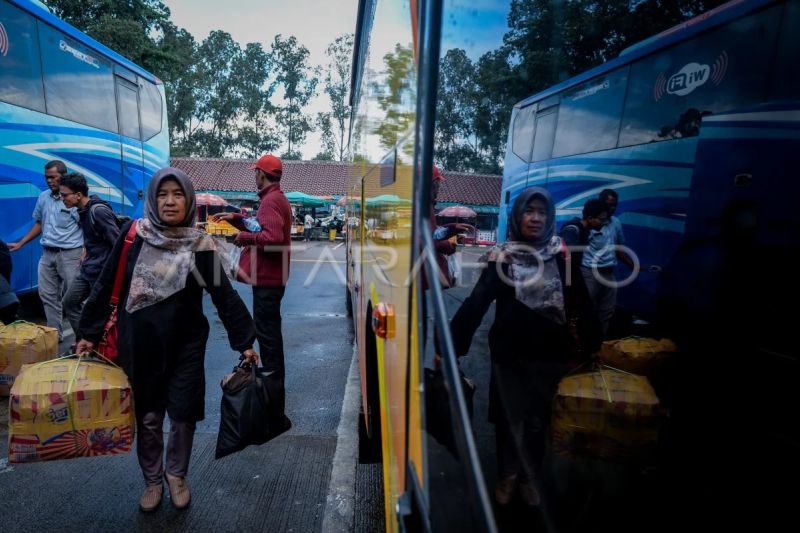 10671 penumpang berangkat dari terminal poris banten periode lebaran