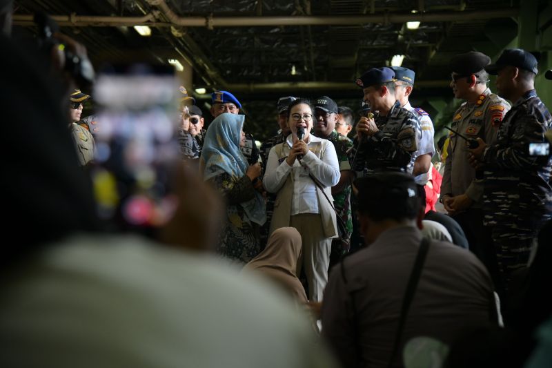 1496 pemudik bertolak dari pelabuhan semarang menuju jakarta