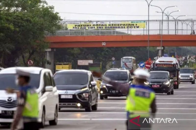 45 ribu kendaraan melintasi tol cipali sabtu pukul 0000 0900 wib