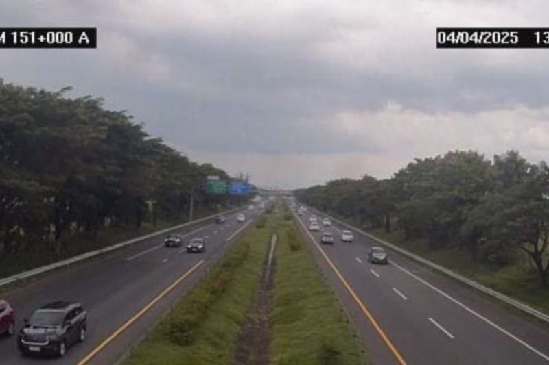 Kondisi Arus Lalin Tol Cipali Jumat Siang 1 arus lalin tol cipali jumat siang lancar dilalui 365 ribu kendaraan