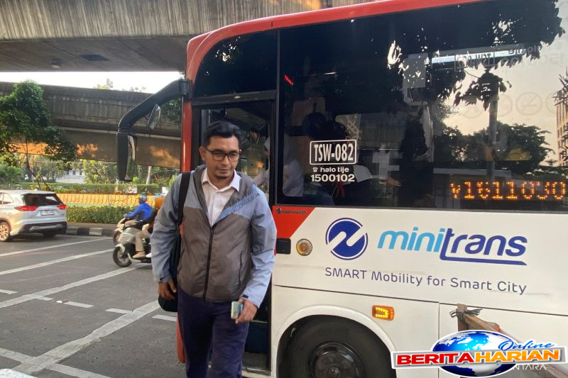 asn jaksel harap naik transportasi umum mampu kurangi macet dan polusi