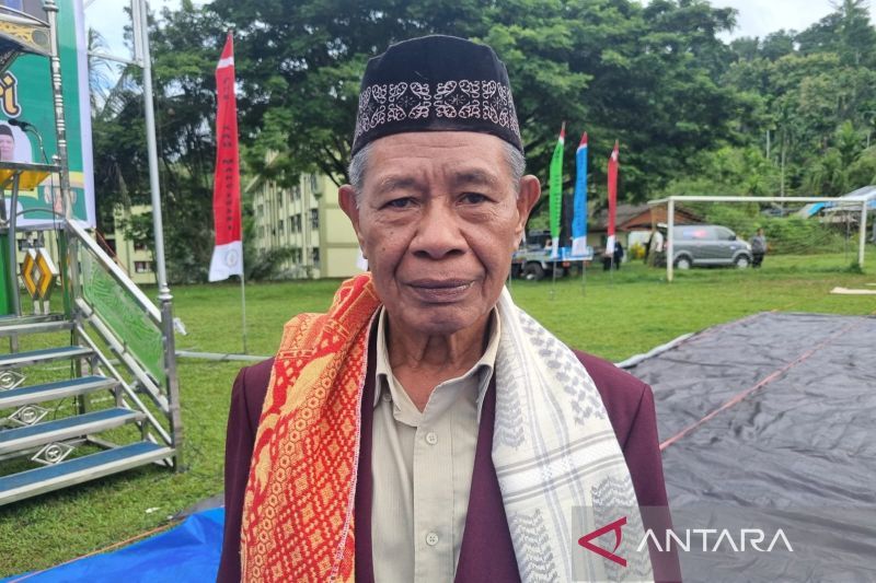 baznas manokwari salurkan zakat fitrah rp11 miliar