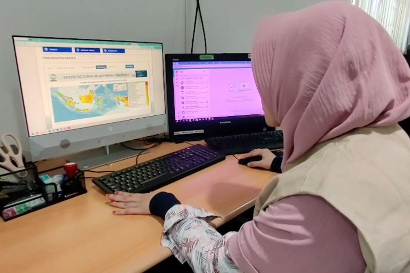 bbmkg jayapura imbau warga waspada cuaca ekstrem berpotensi bencana