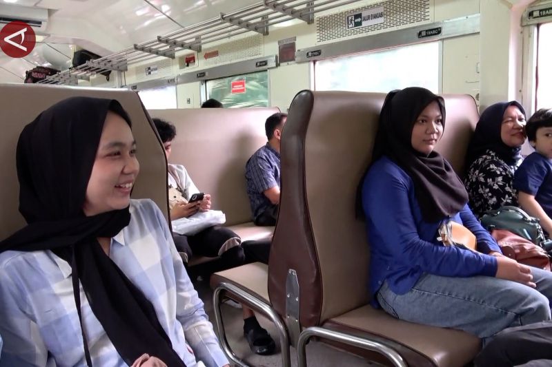 berwisata naik kereta api jadi favorit warga sumbar saat libur lebaran 1