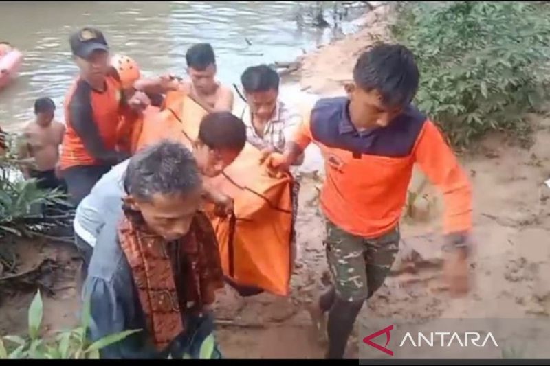 bpbd langkat temukan jasad korban tenggelam di sungai sei lepan