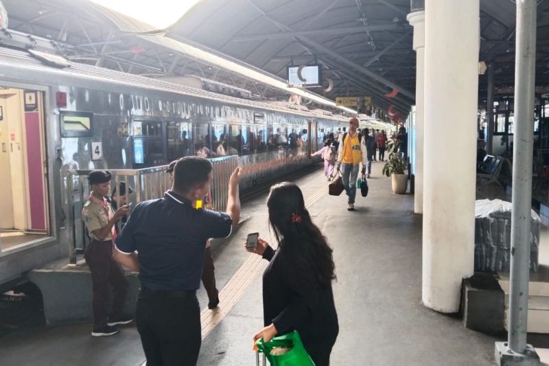 daop surabaya angkut 788260 penumpang lebaran hingga 7 april