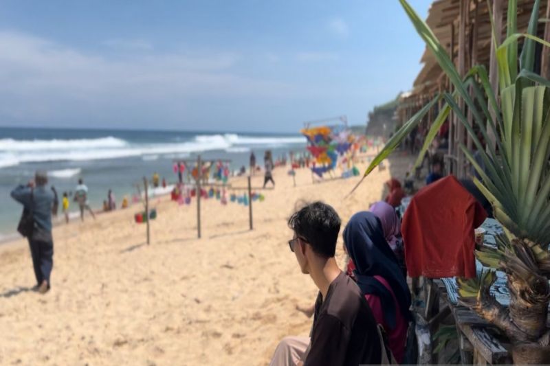 dispar gunungkidul jumlah wisatawan libur lebaran capai 143992 orang