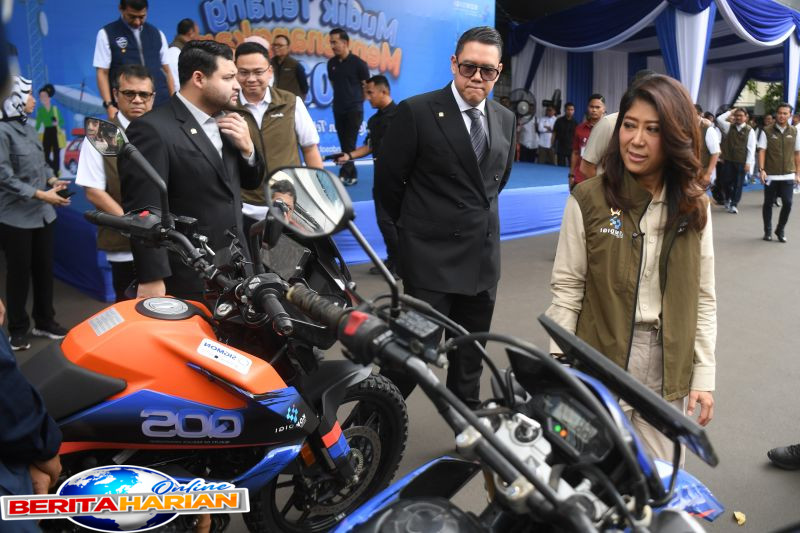 dpr apresiasi kemkomdigi opsel jaga konektivitas aman di mudik 2025