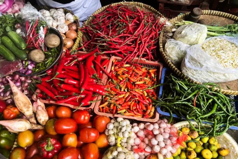 ekonom harga pangan terkendali faktor perbaikan ekonomi usai lebaran